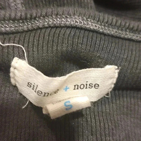 Urban Outfitters Silence + Noise Cynthia - Picture 4 of 4